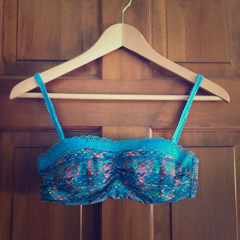 ❄️ colorful Aerie bra with removable straps